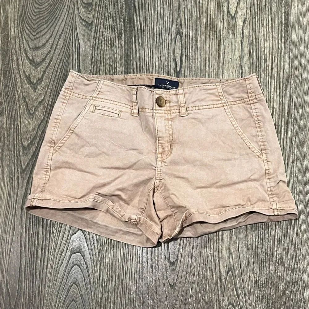 American Eagle Outfitters Womens Shortie Shorts Stretch Mid Rise Khaki Size 4